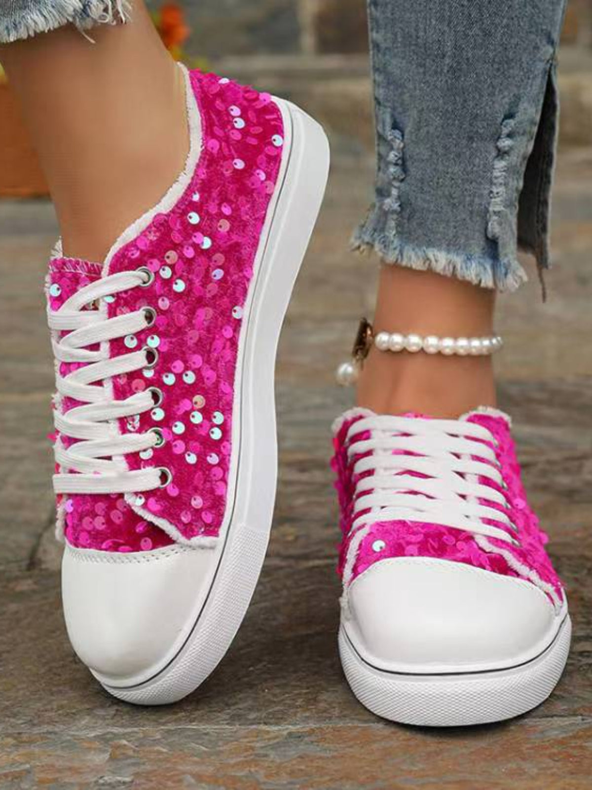 Sequin Round Toe Flat Sneakers 