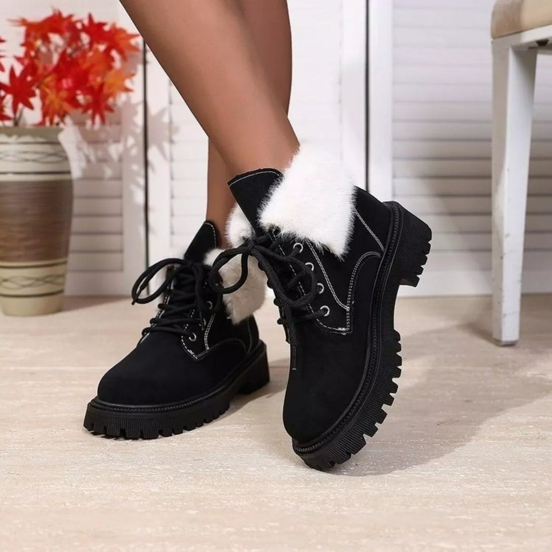 Lace Up Round Toe Block Heels Boots 