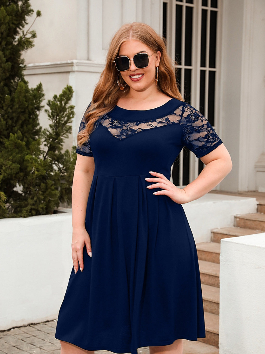 Plus Size Ruched Round Neck Short Sleeve Dress 