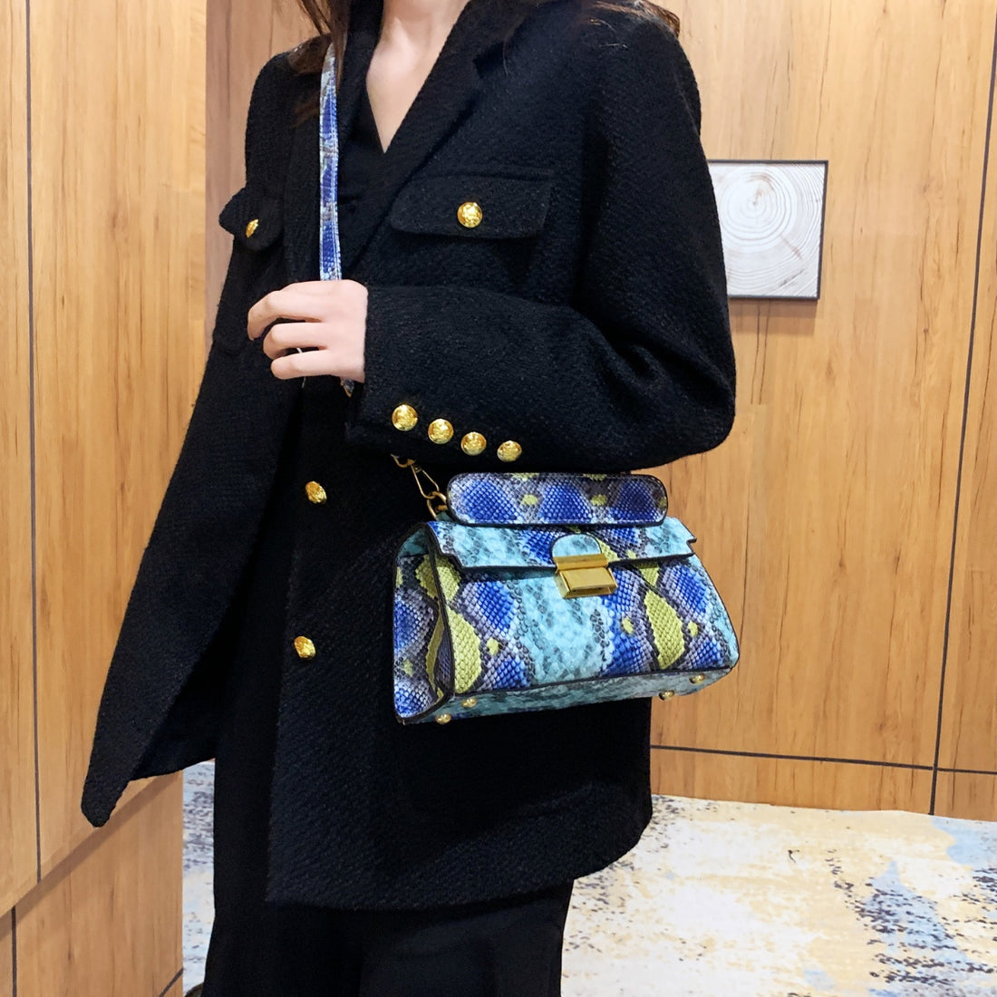 PU Leather Snakeskin Print Crossbody Bag 