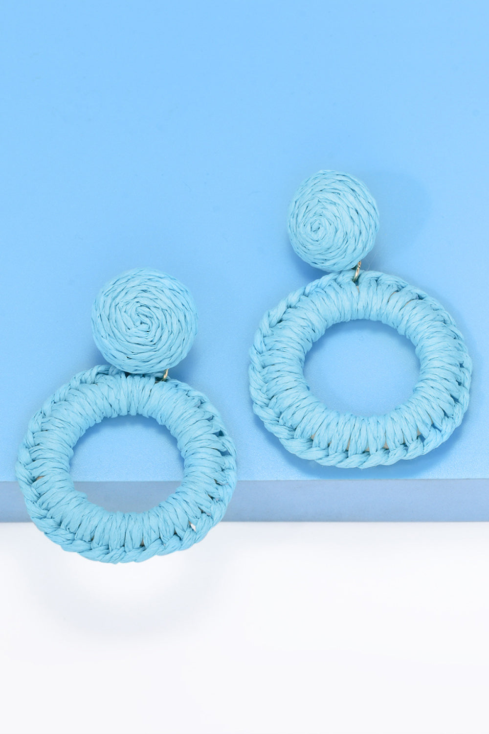 Round Shape Raffia Grass Dangle Earrings 