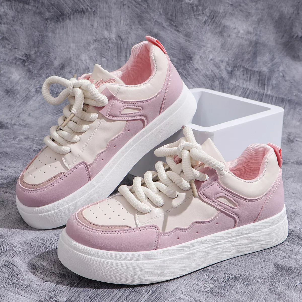 Round Toe Platform Sneakers 