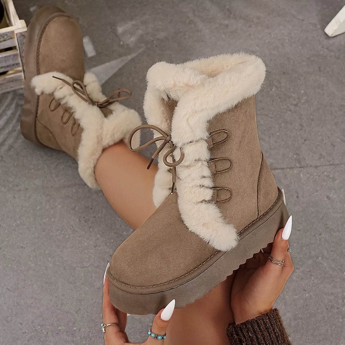 Round Toe Platform Boots 
