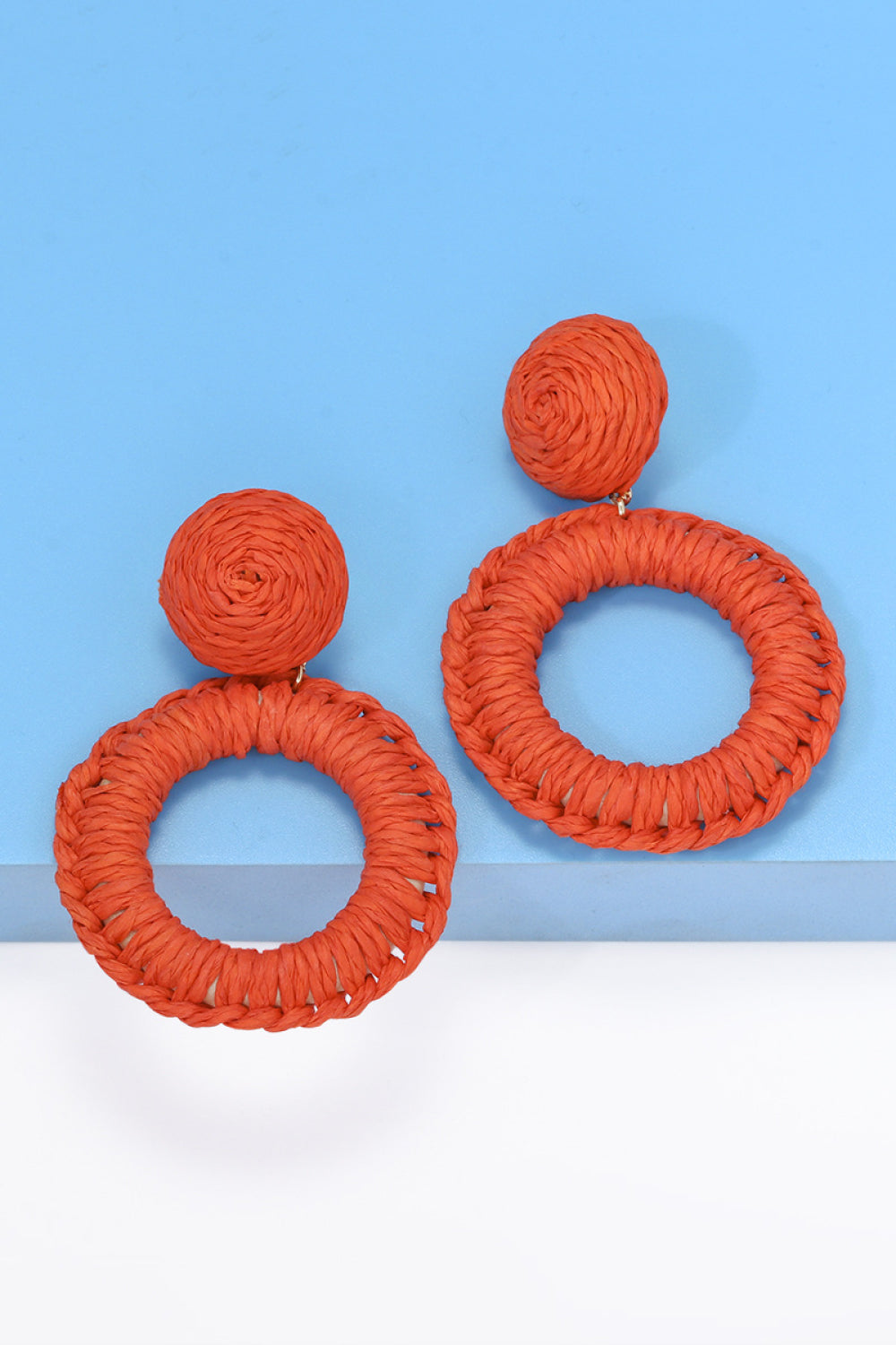 Round Shape Raffia Grass Dangle Earrings 
