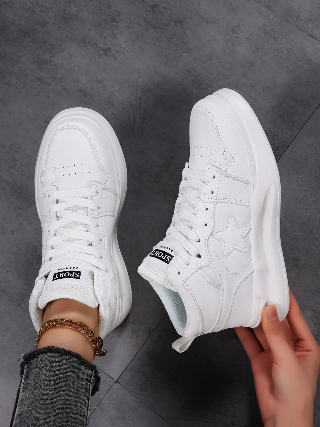 Star Pattern Lace Up Sneakers 