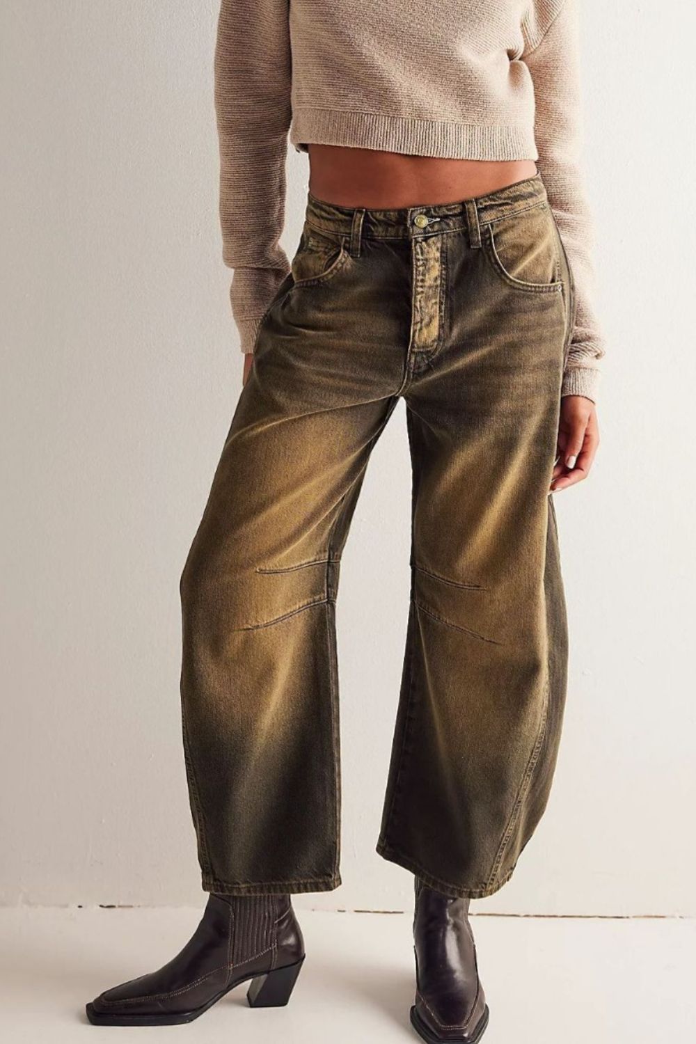 Wide Leg Jeans with Pockets 