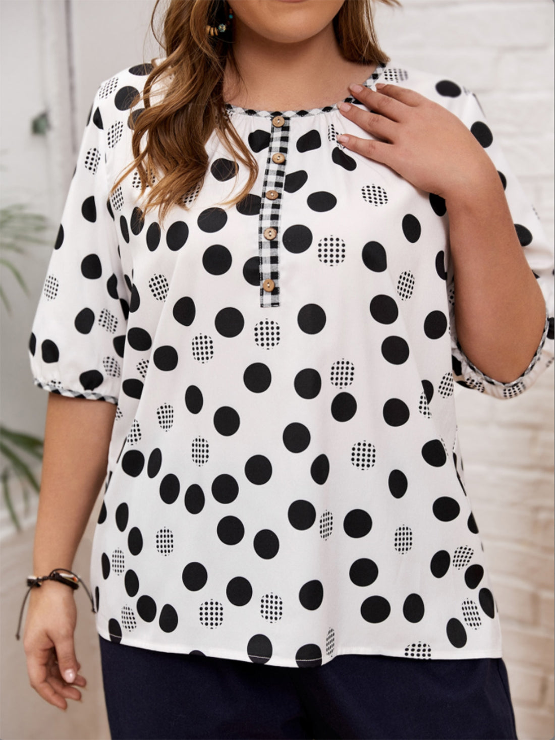 Plus Size Polka Dot Round Neck Half Sleeve Blouse 