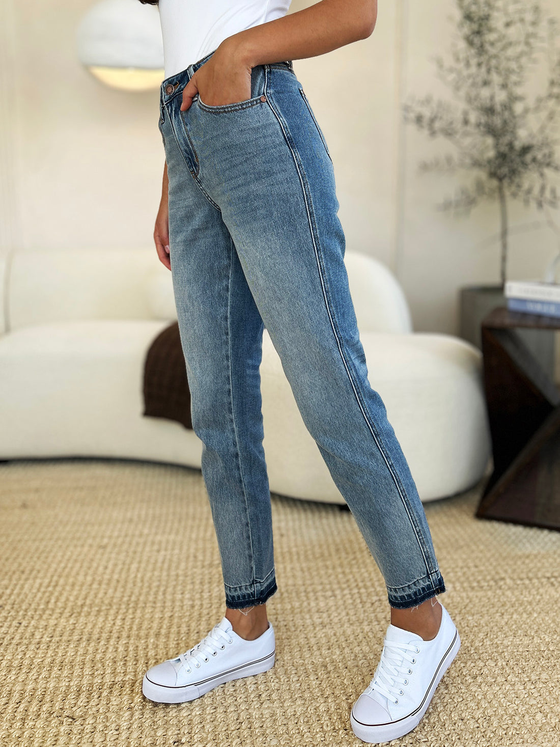 Judy Blue Full Size Mid Rise Rigid Magic Release Hem Jeans 
