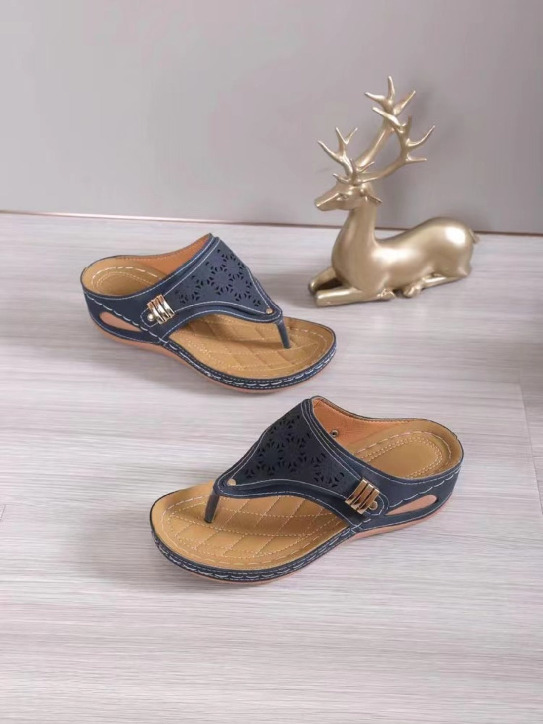 Cutout Toe Post PVC Sandals 
