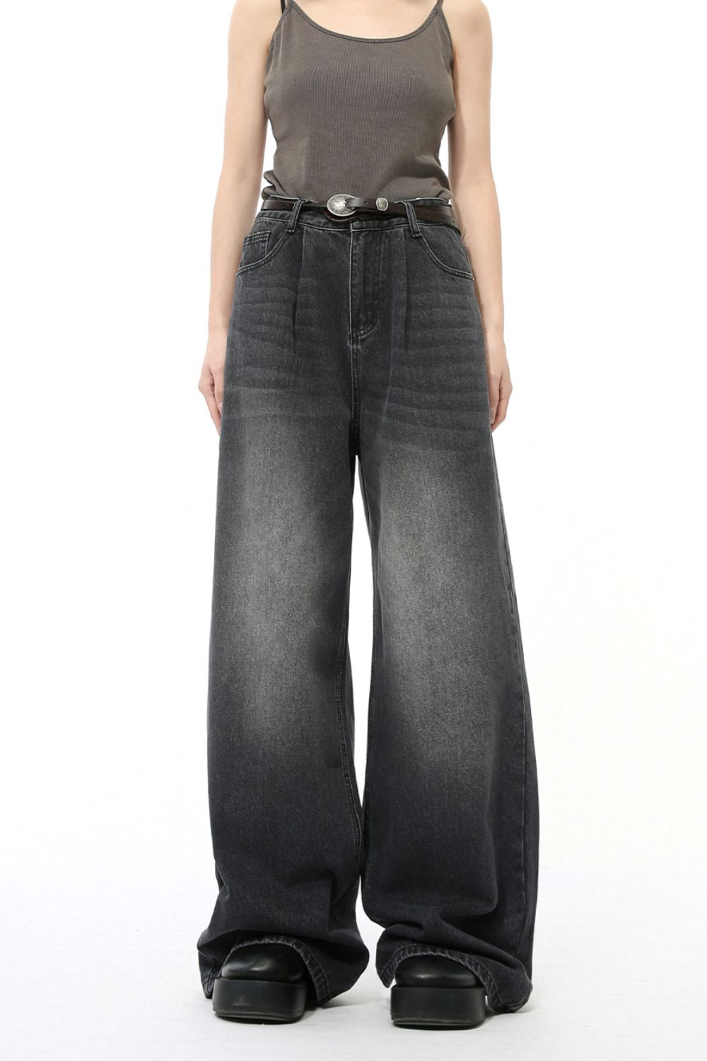 Wide Leg Jeans with Pockets 