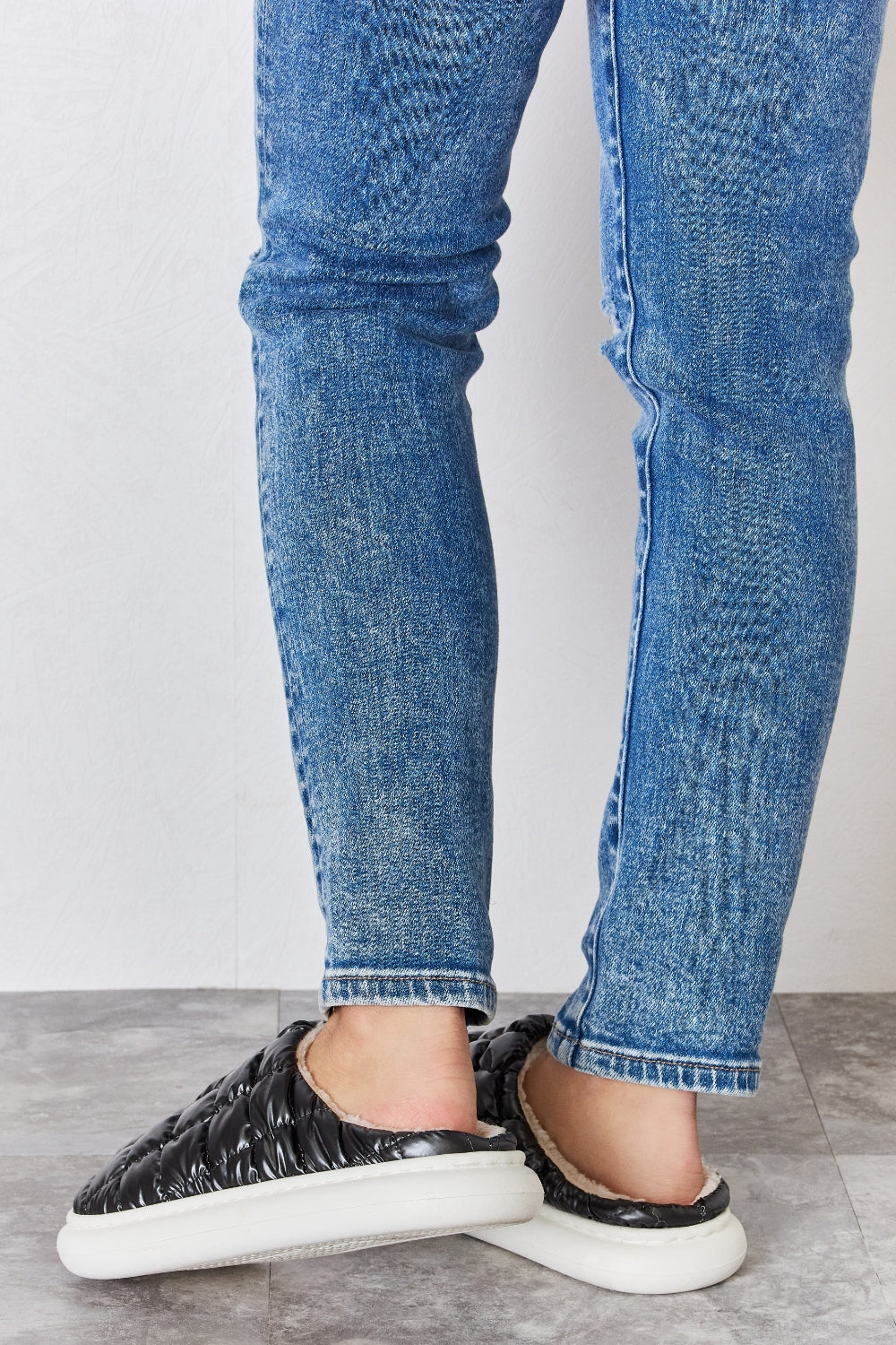 Melody Puffer Plush Slippers footware