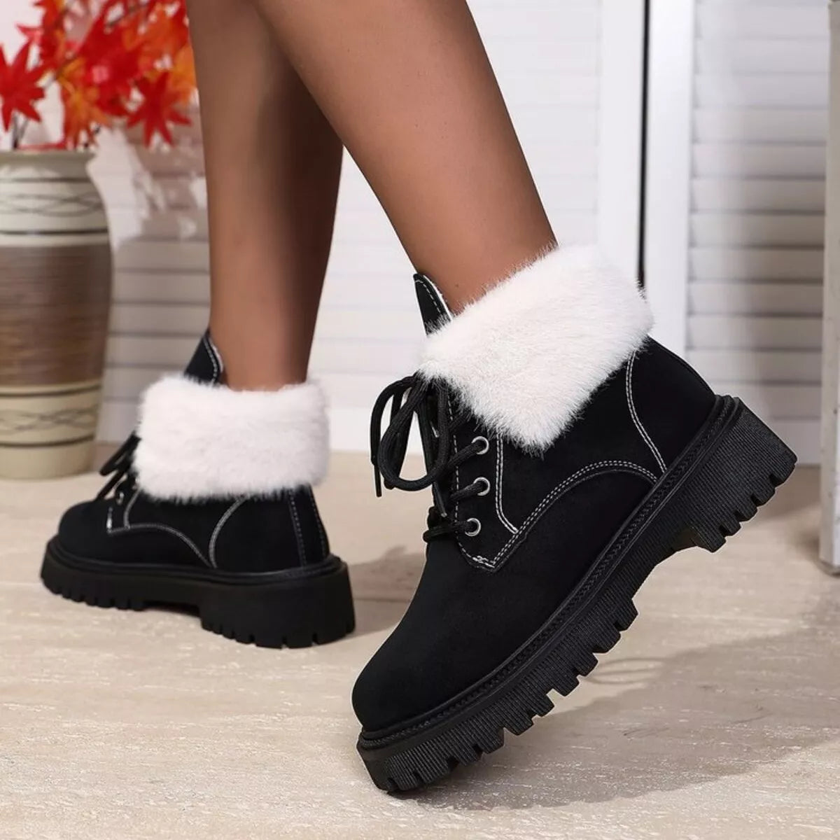 Lace Up Round Toe Block Heels Boots 