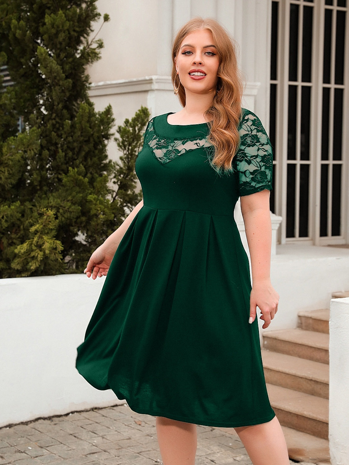 Plus Size Ruched Round Neck Short Sleeve Dress 