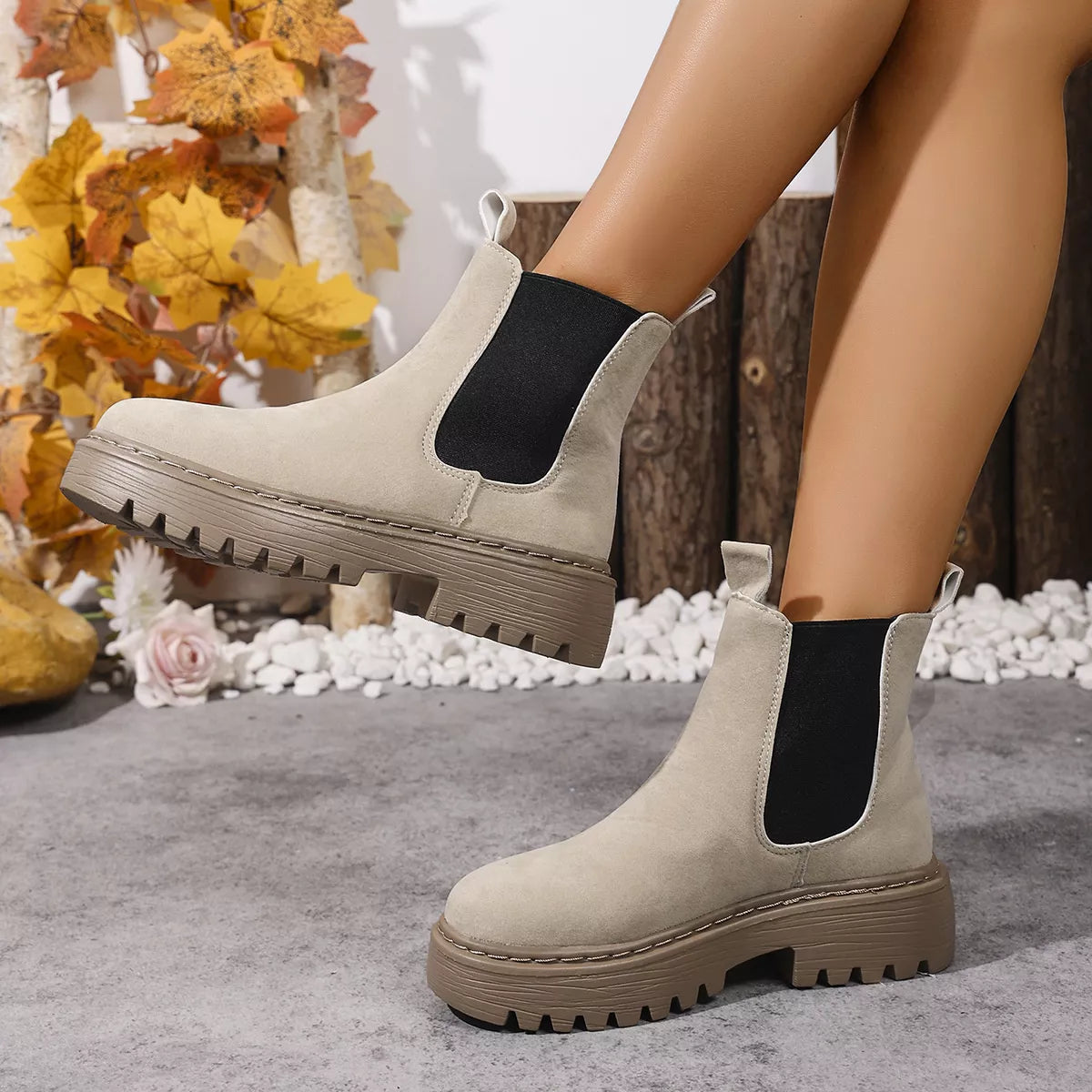 Round Toe Platform Boots 