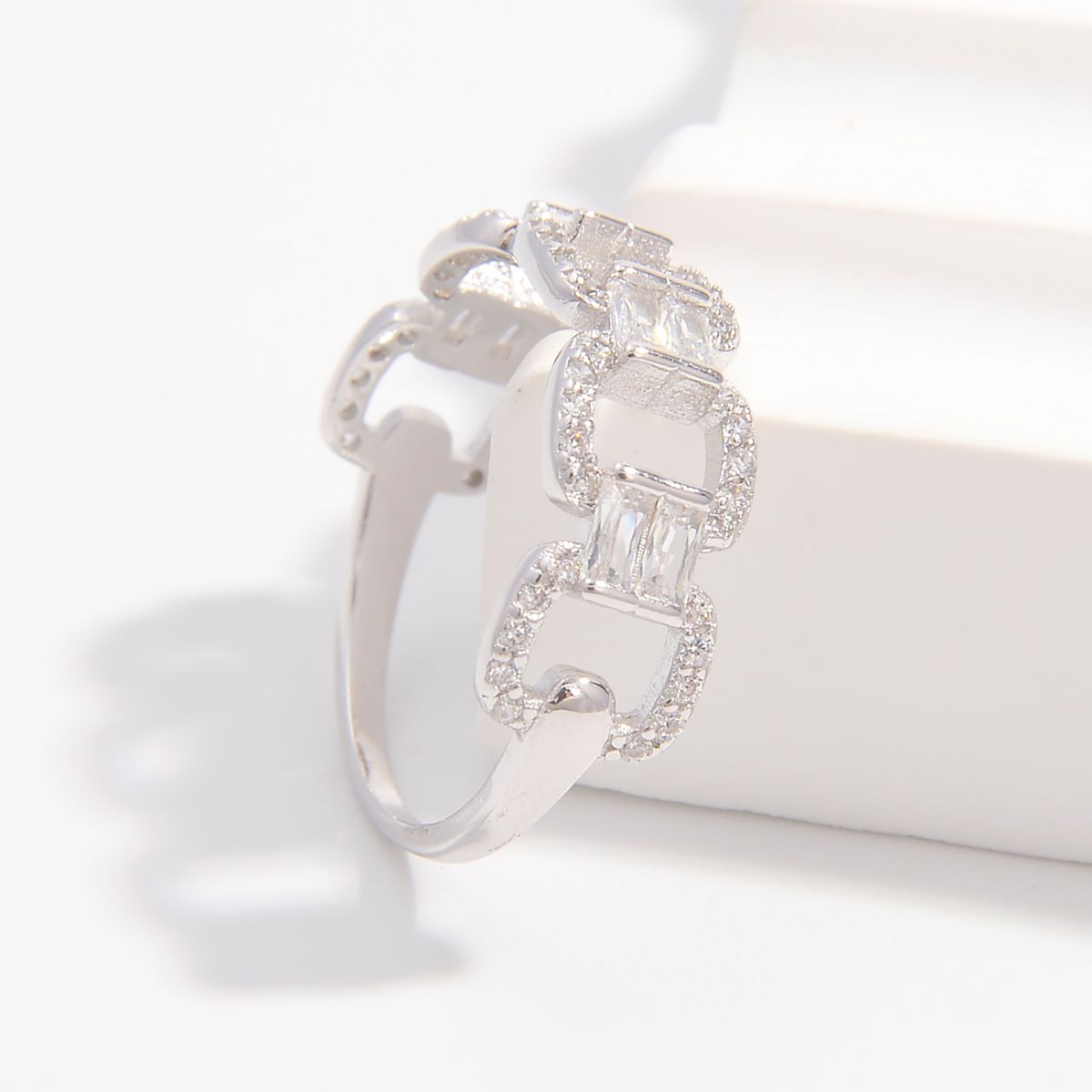 925 Sterling Silver Zircon Cutout Ring 