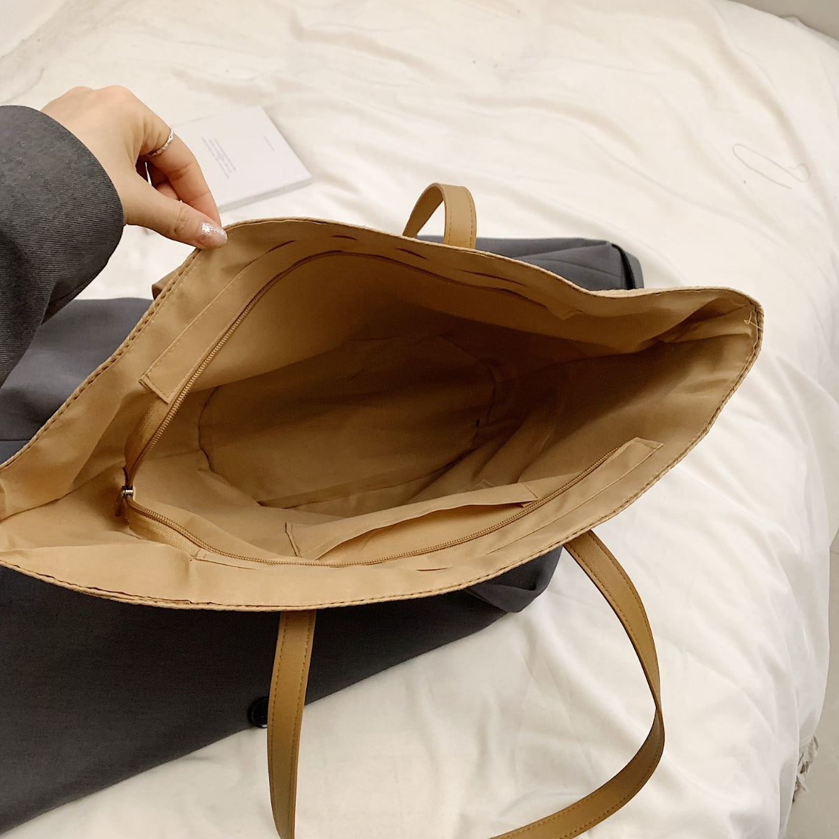 Contrast Straw Braided Handbag 