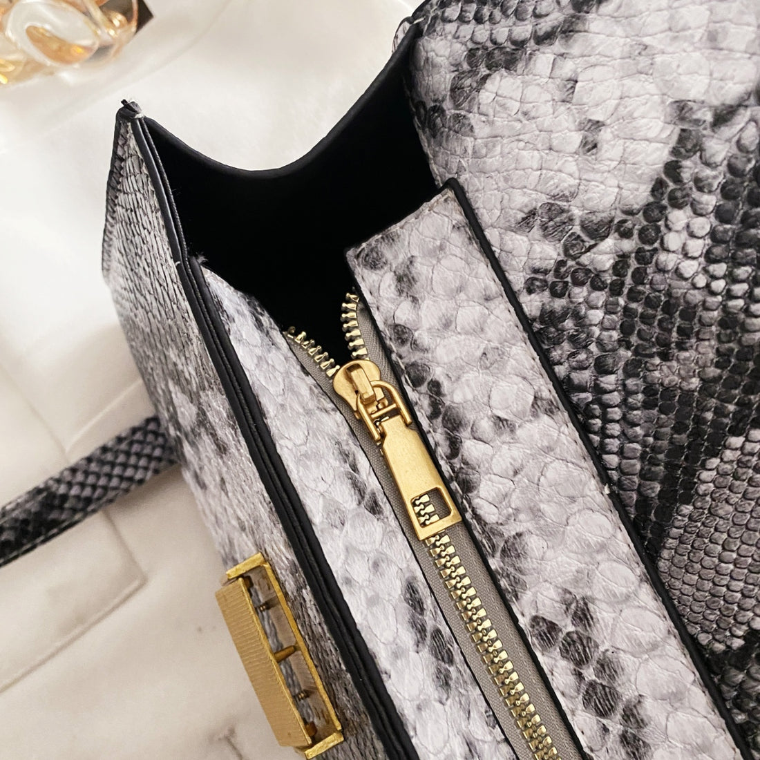 PU Leather Snakeskin Print Crossbody Bag 