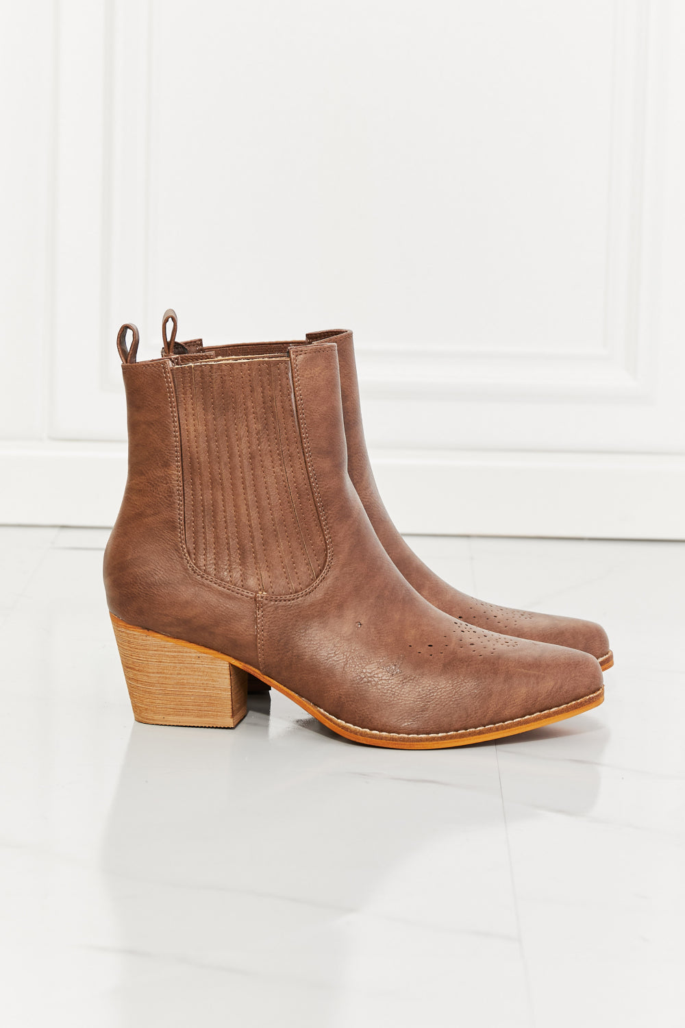 MMShoes Love the Journey Stacked Heel Chelsea Boot in Chestnut 