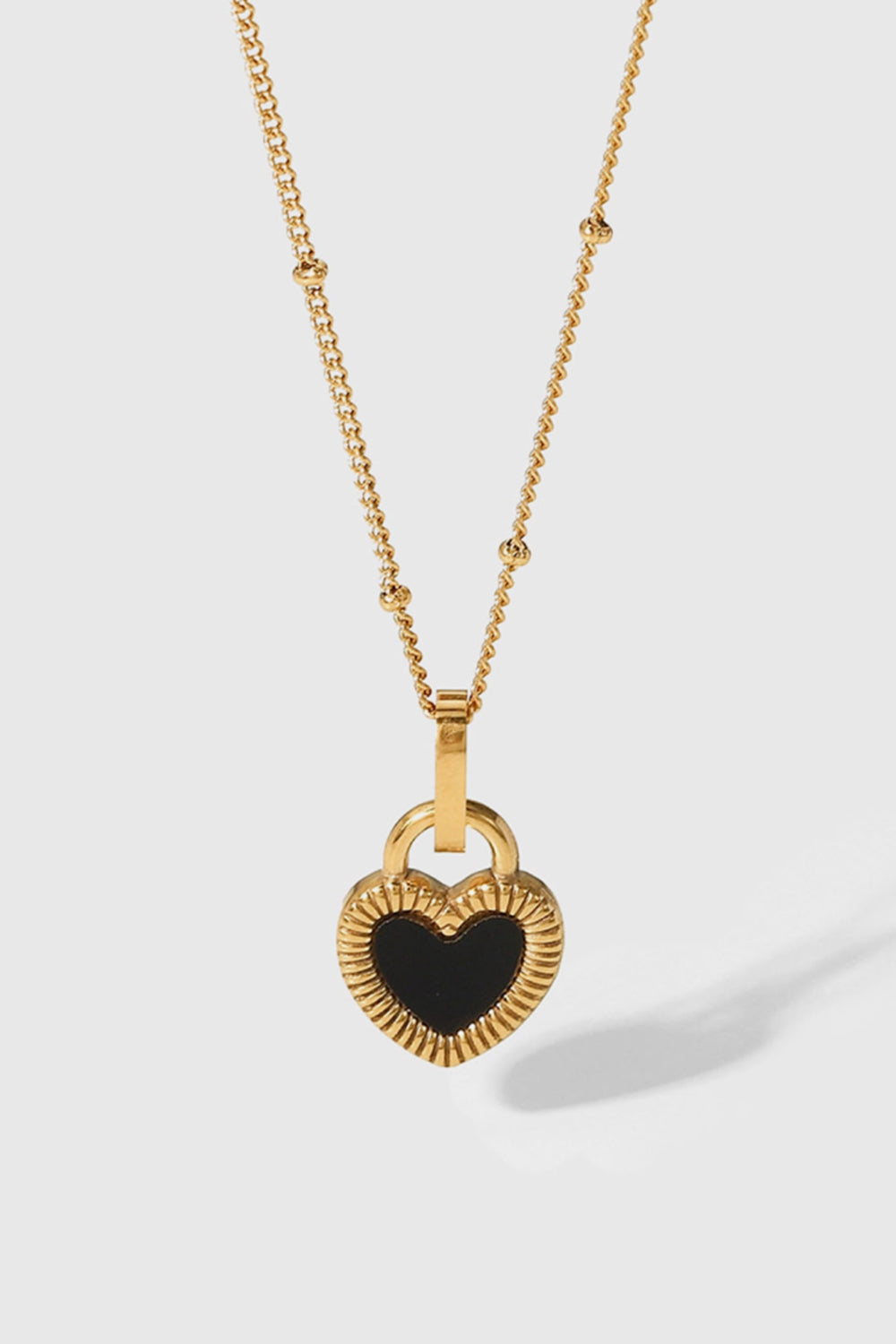 Contrast Heart Pendant Necklace 