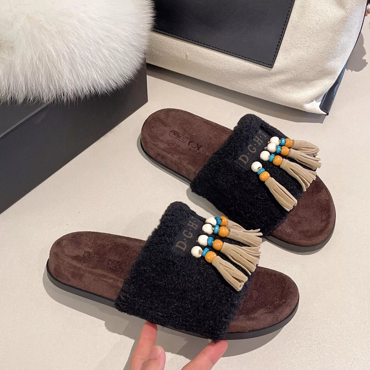 Tassel Open Toe Slippers 