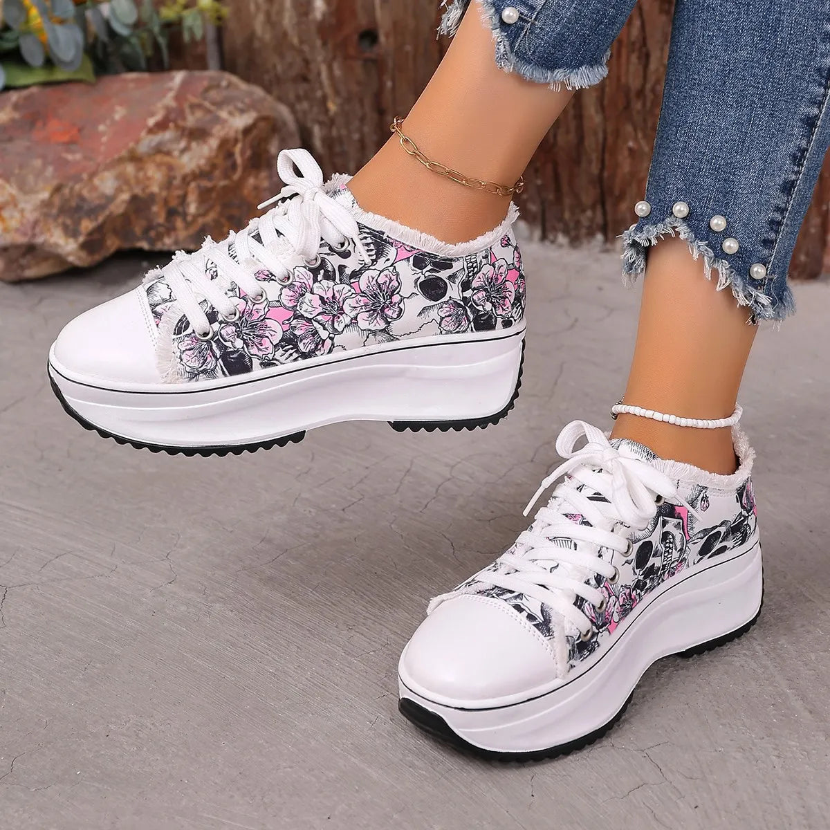 Printed Lace Up Platform Sneakers 