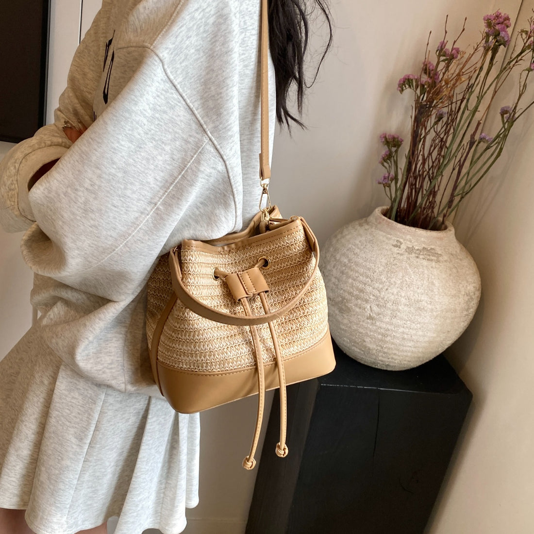 Straw Braided Shoulder Bag 