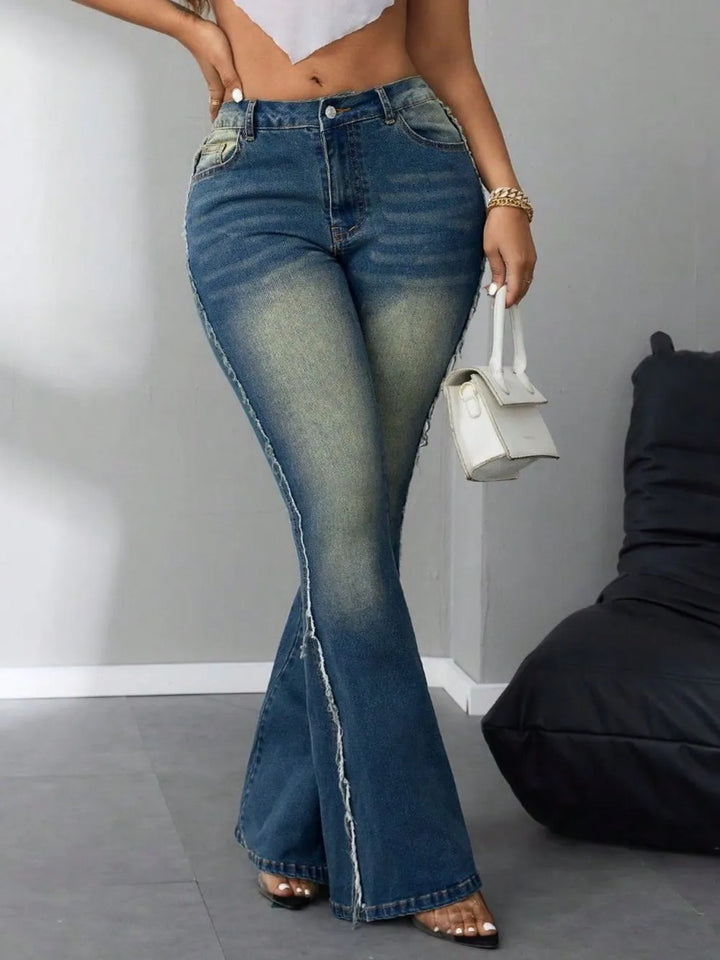 Side Raw Hem Flare Jeans 