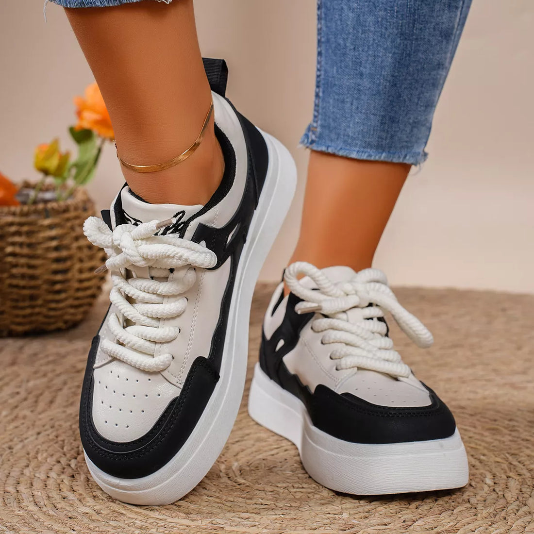 Round Toe Platform Sneakers 