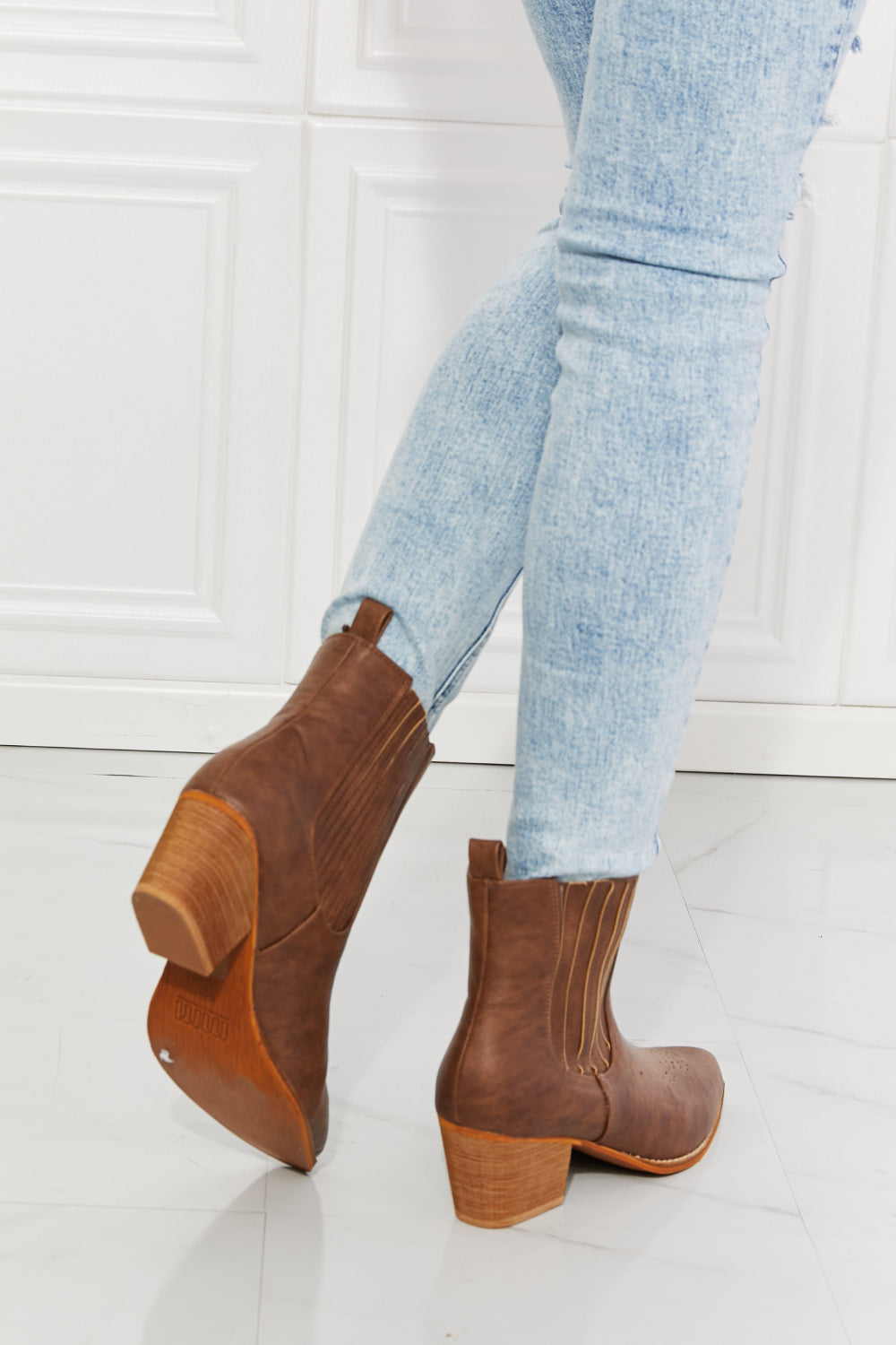 MMShoes Love the Journey Stacked Heel Chelsea Boot in Chestnut 