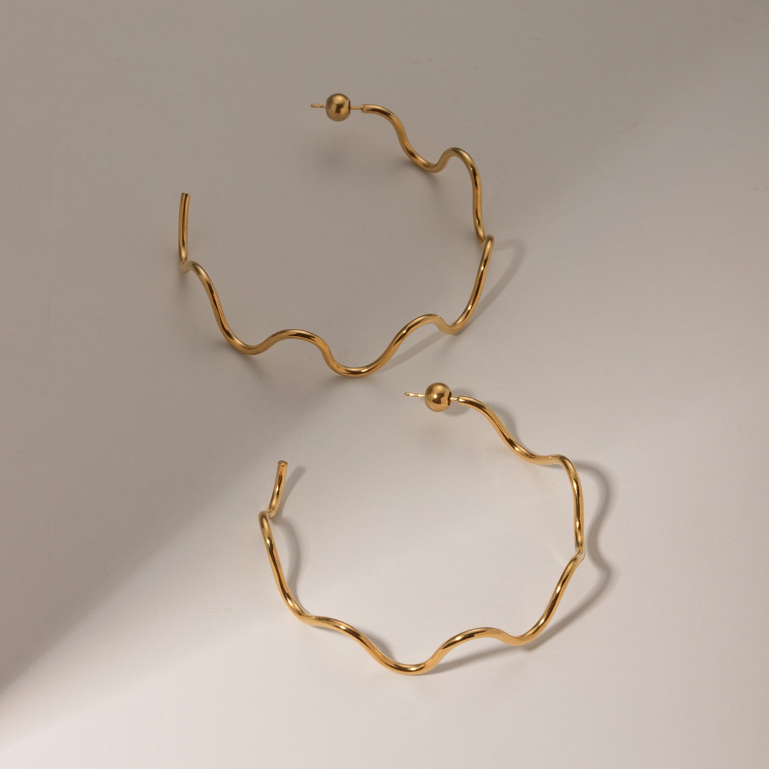 Stainless Steel Wave Shape C-Hoop Earrings 