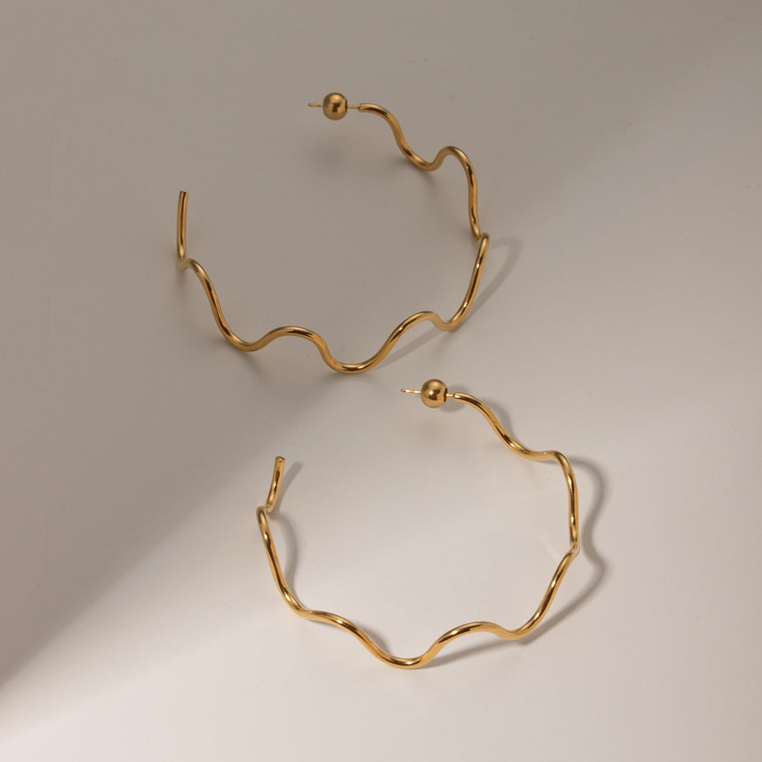 Stainless Steel Wave Shape C-Hoop Earrings 