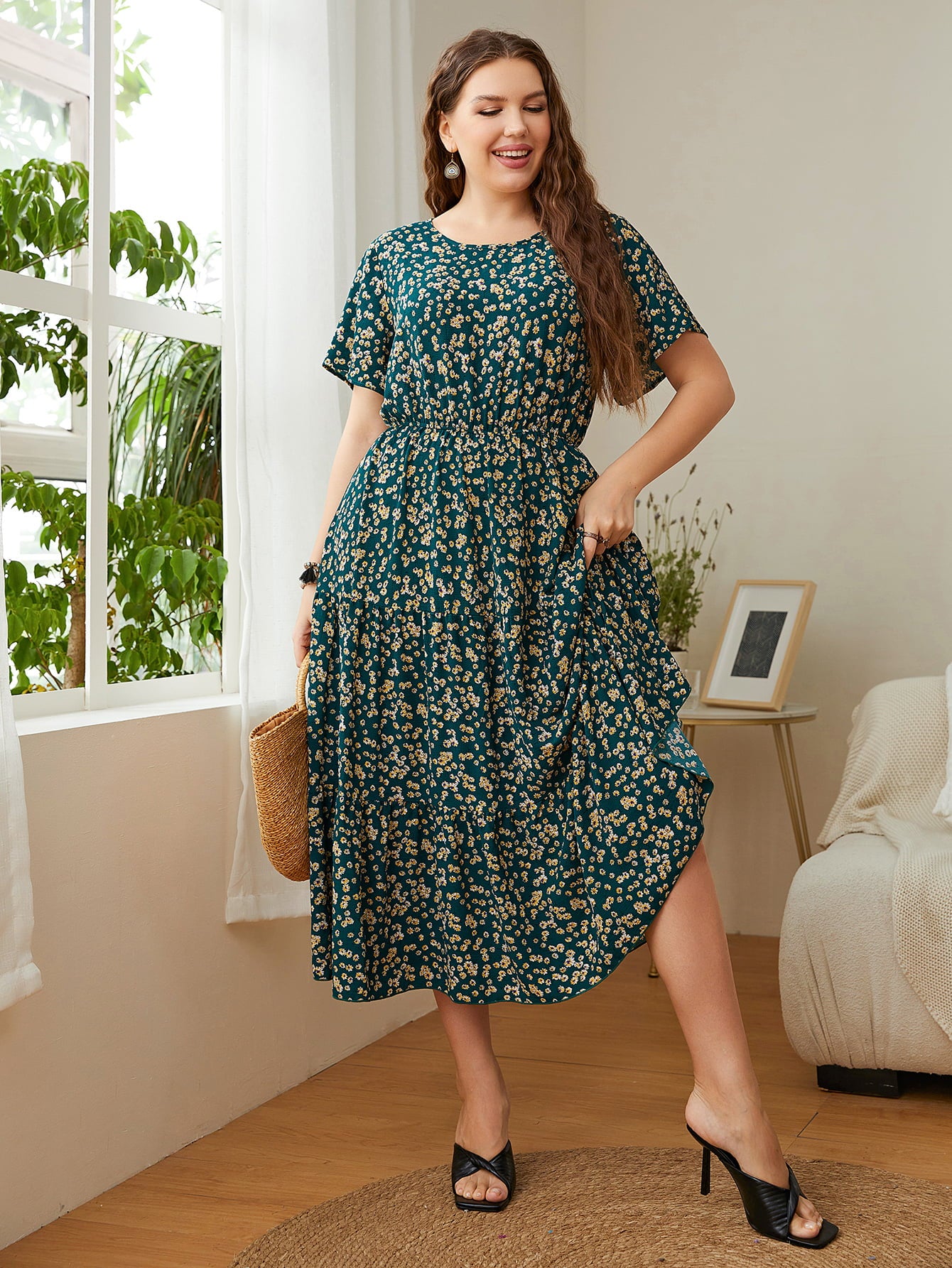 Honey Plus Size Floral Round Neck Short Sleeve Midi Dress 