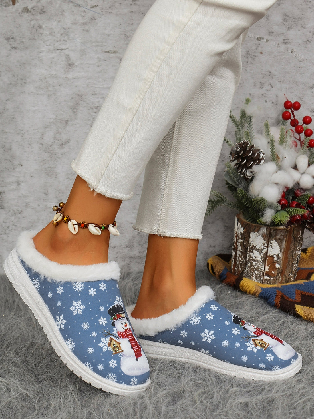 Snowman Print Flat Slippers with Faux Fur 