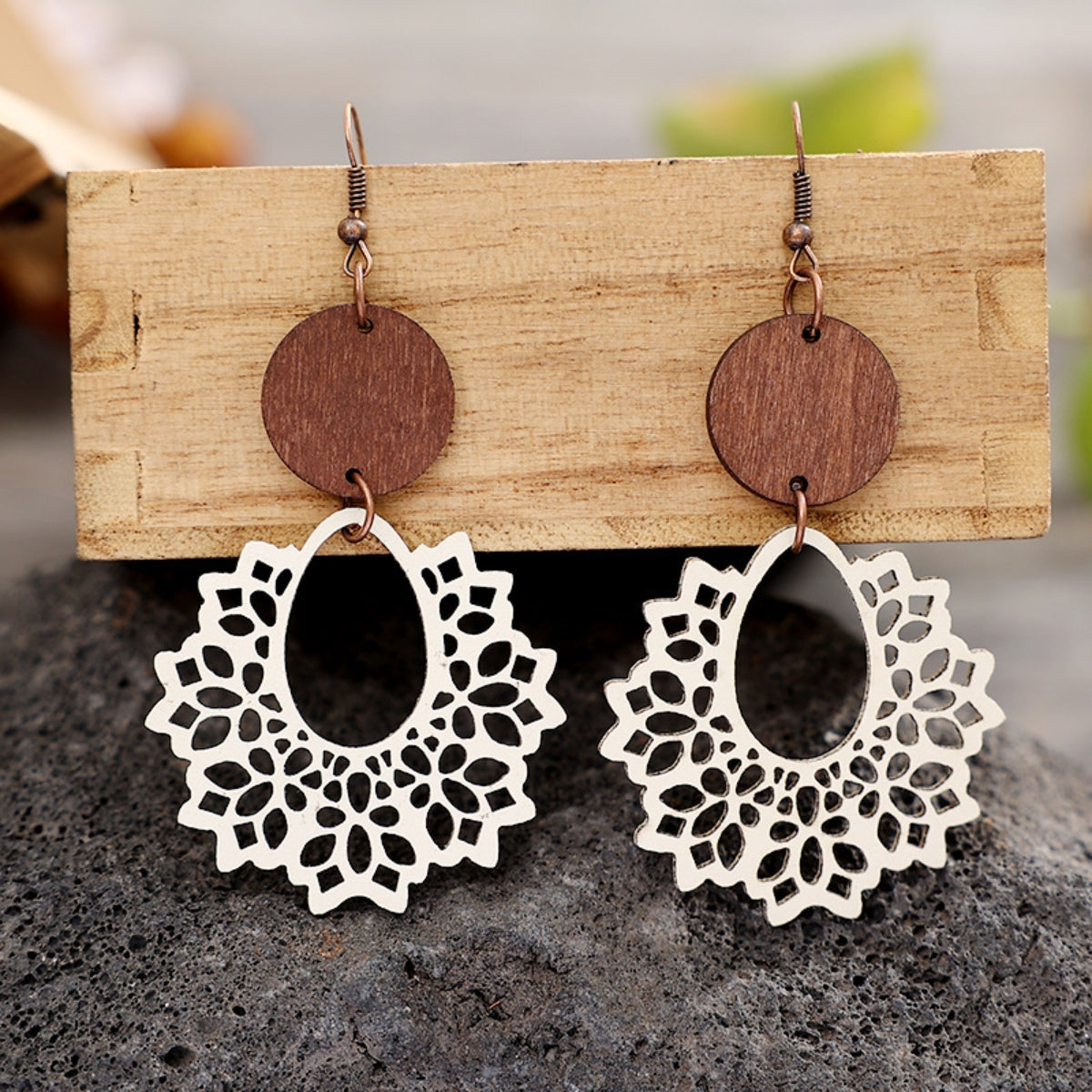 Geometric Cutout Dangle Earrings 