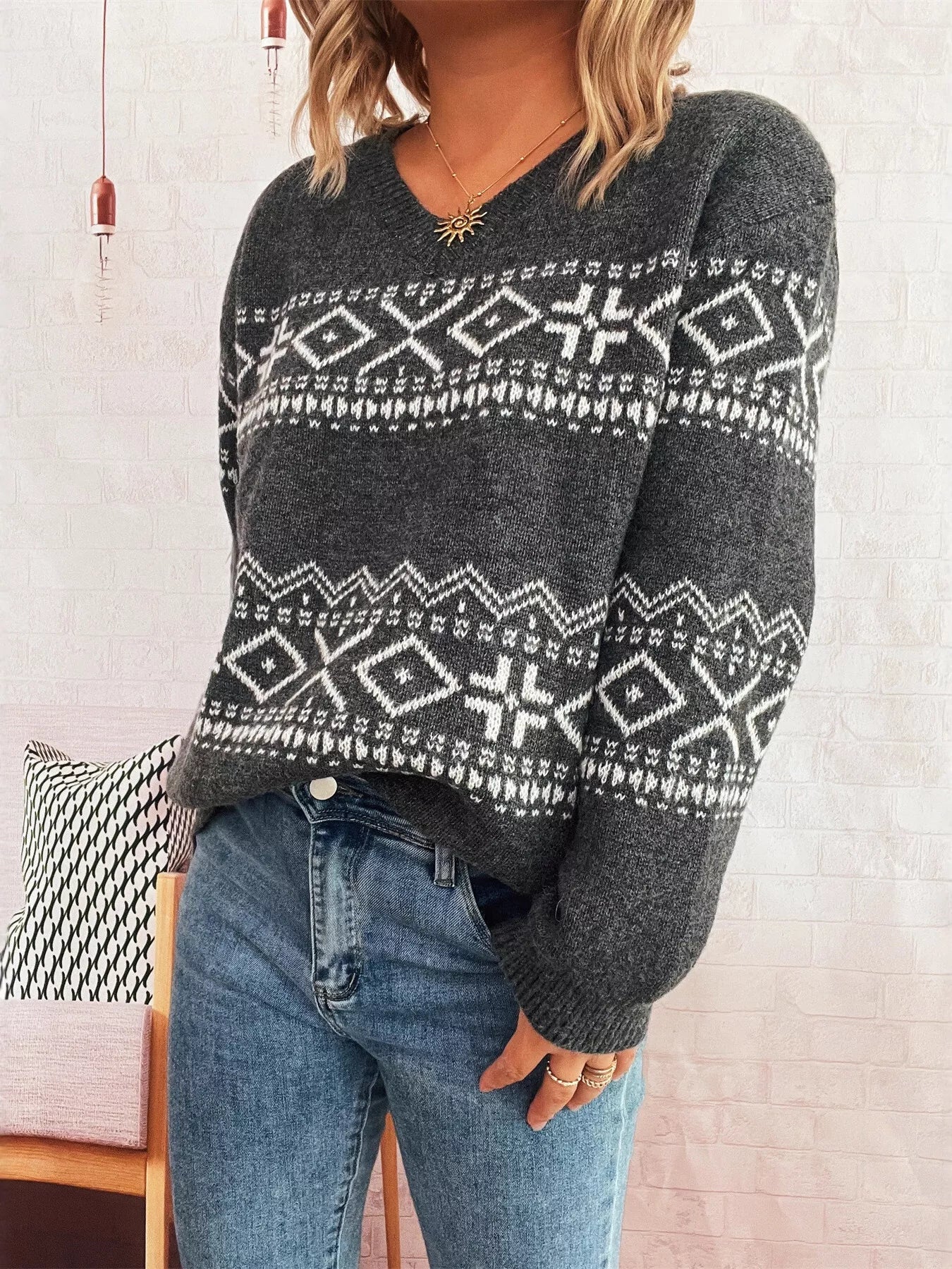 Geometric Dropped Shoulder Long Sleeve Sweater 