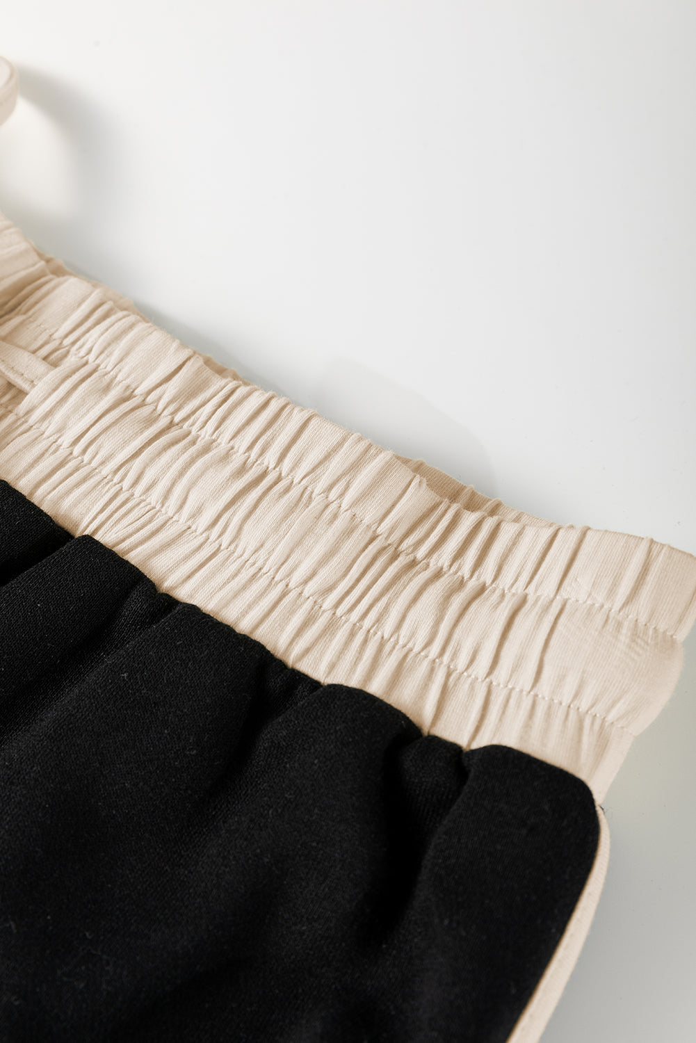 Evergreen Color Contrast Loose Pullover and Lace-up Waist Skort Set Two Piece Sets/Two Piece Dresses