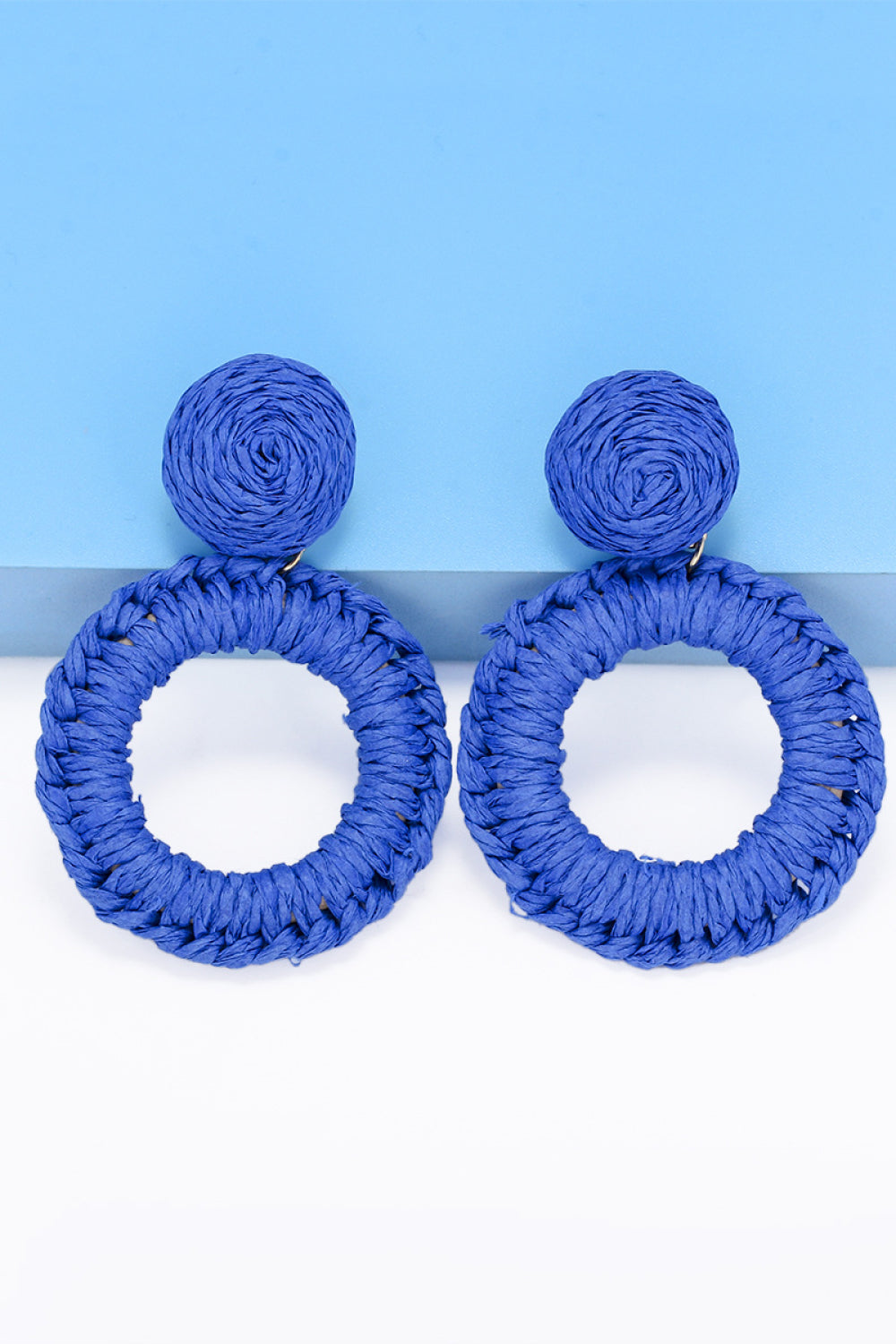 Round Shape Raffia Grass Dangle Earrings 