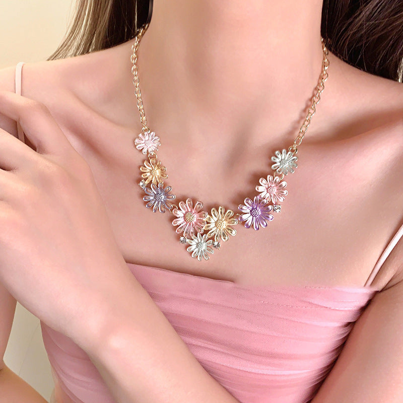 Alloy Rhinestone Daisy Necklace 