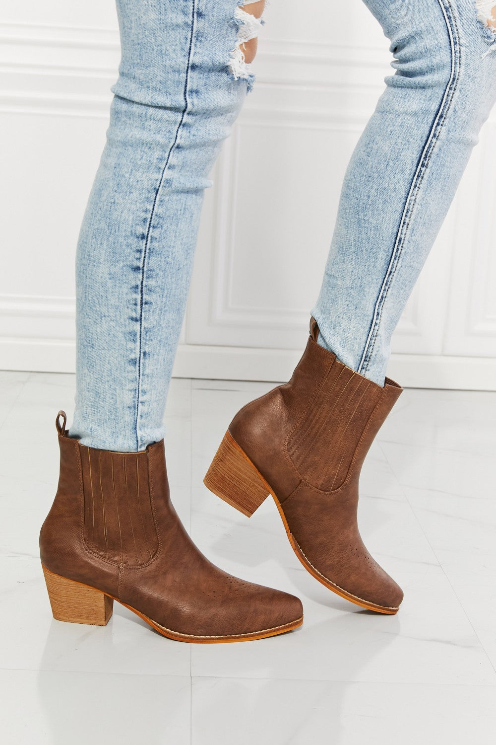 MMShoes Love the Journey Stacked Heel Chelsea Boot in Chestnut 