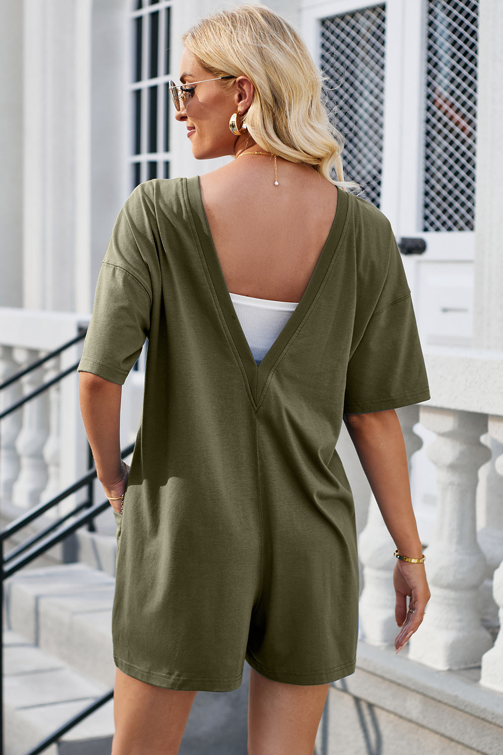 Lovelet Backless Round Neck Half Sleeve Romper 