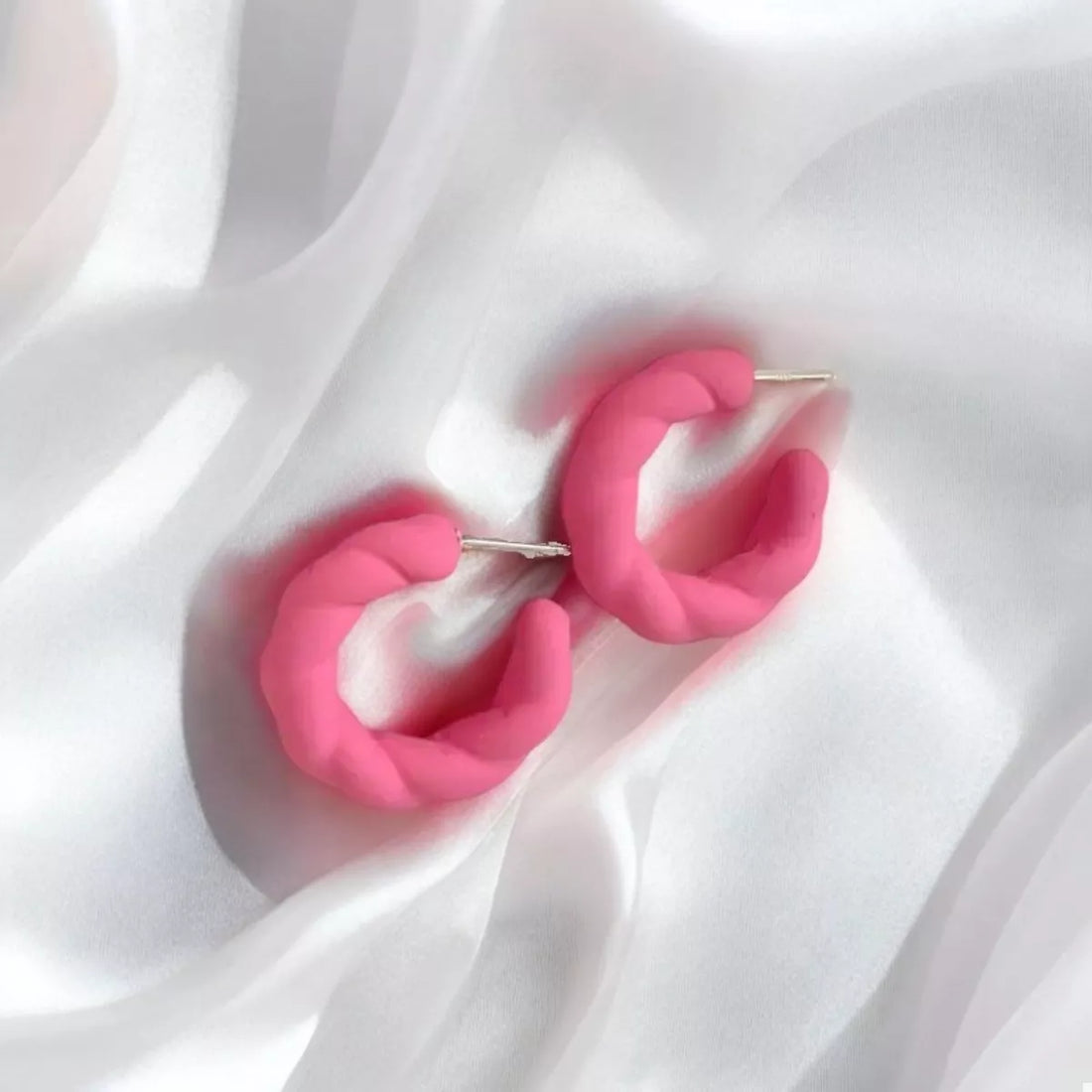 Acrylic C-Hoop Earrings 