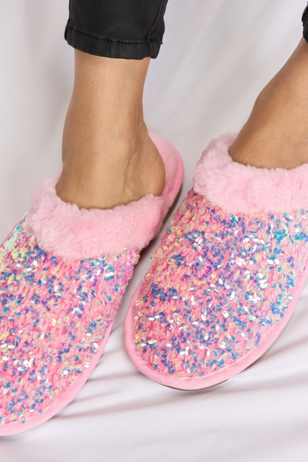 Forever Link Sequin Plush Round Toe Slippers 