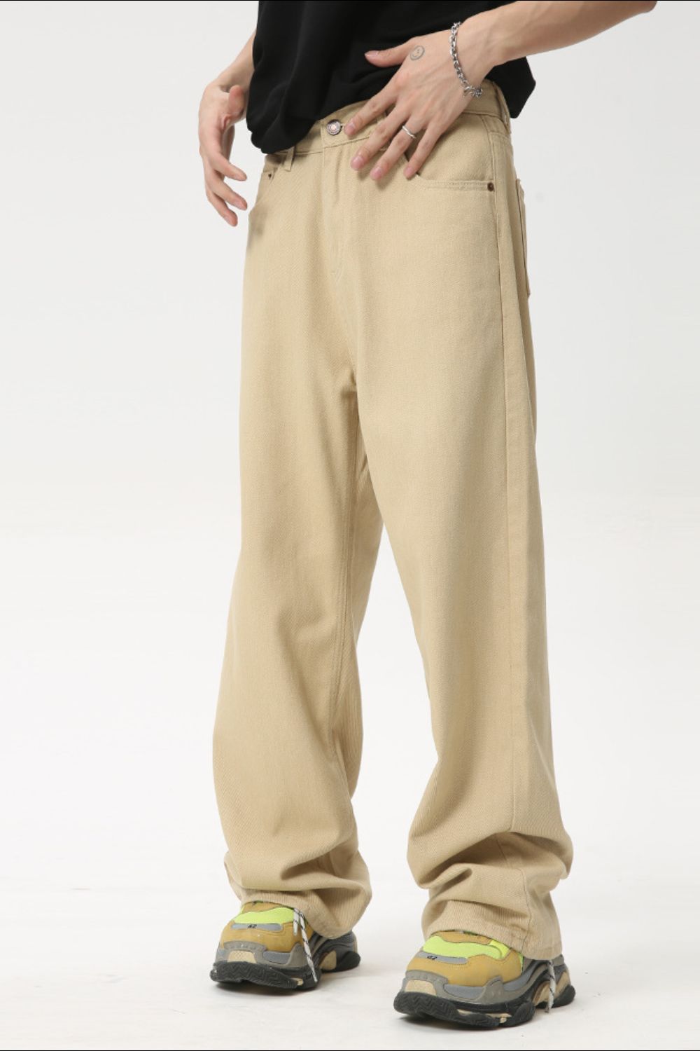 Wide Leg Jeans with Pockets 