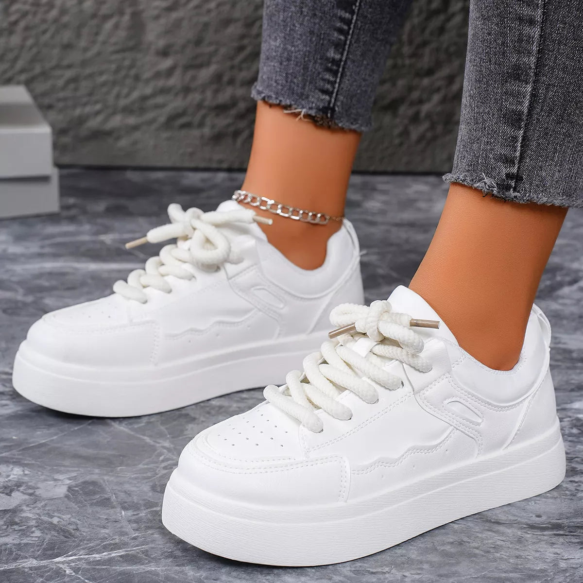 Round Toe Platform Sneakers 