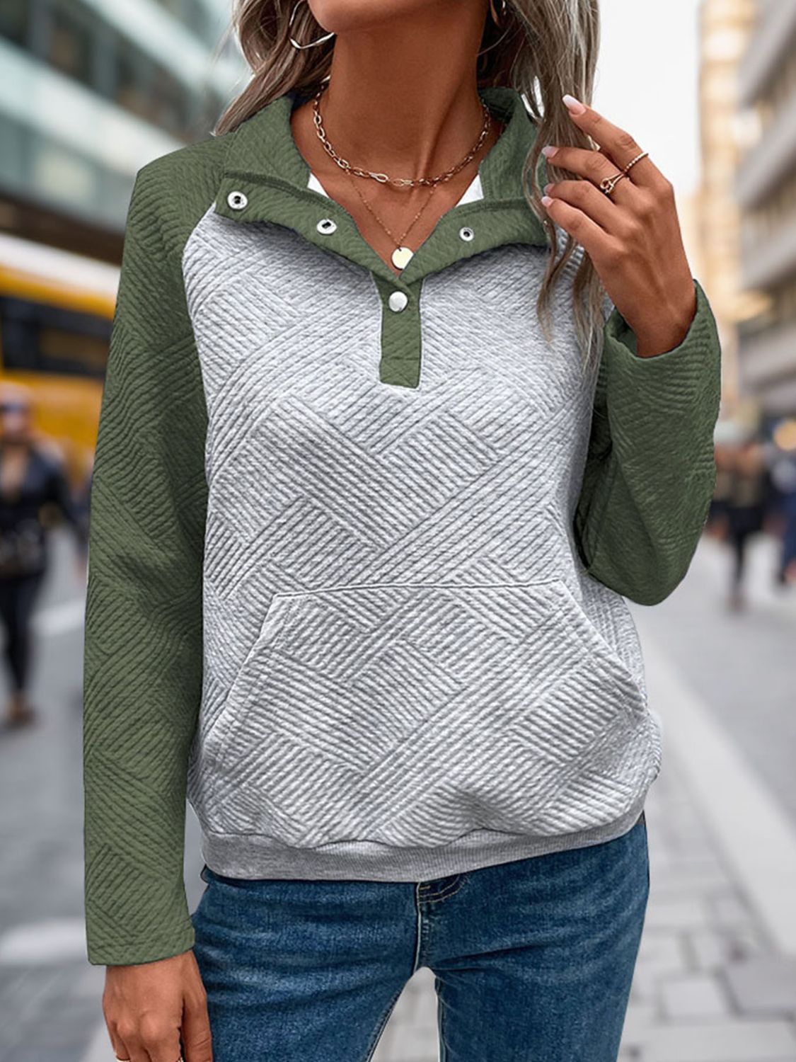 Perfee Contrast Textured Long Sleeve Sweatshirt 