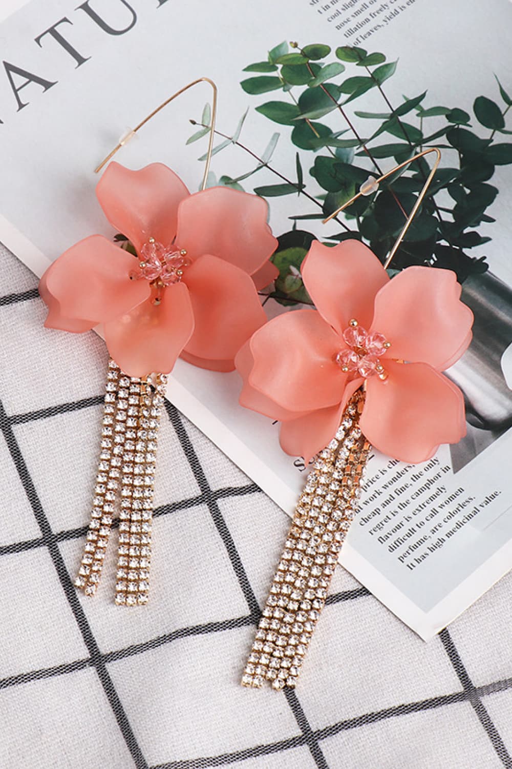 Flower Shape Acrylic Dangle Earrings 