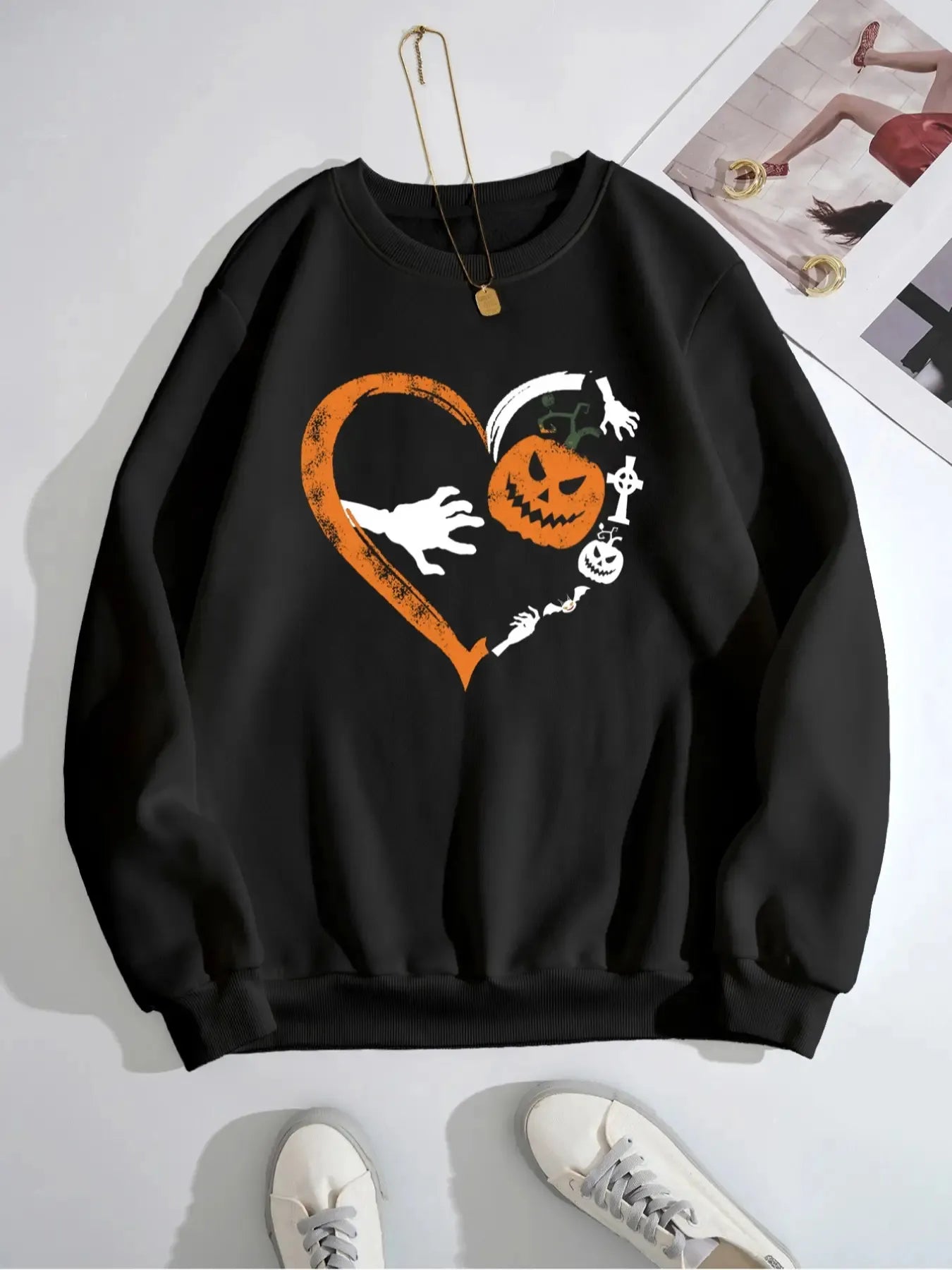 Halloween Heart Pumpkin Round Neck Sweatshirt 