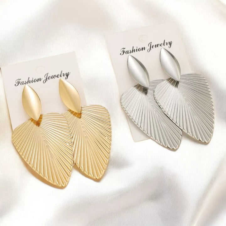 Alloy Textured Earrings 