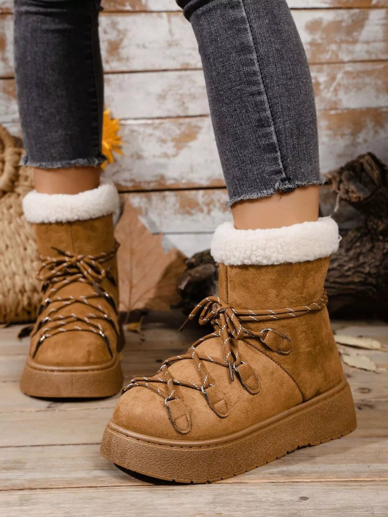 Round Toe Lace Up Platform Boots 