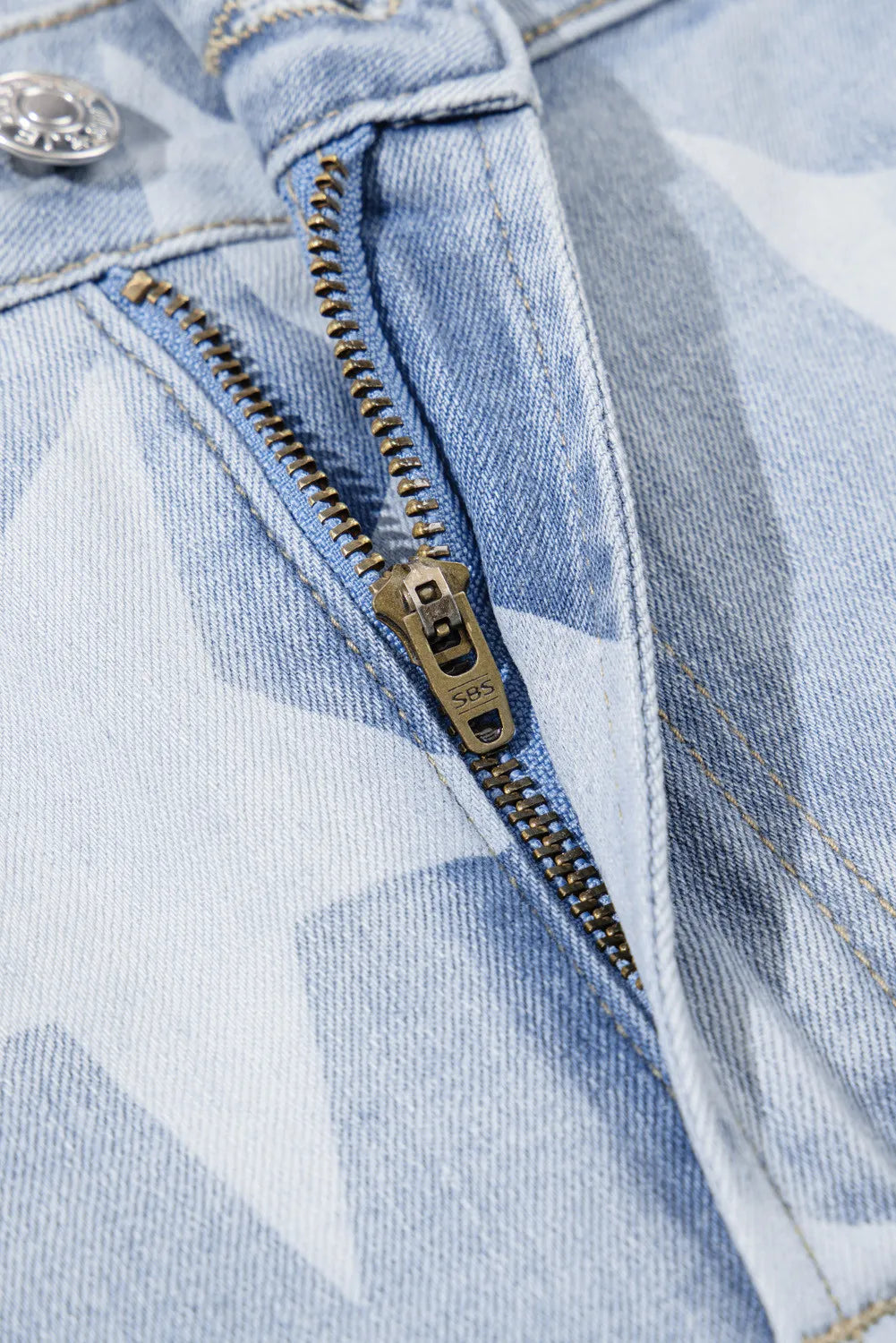 Plus Size Star Straight Leg Jeans with Pockets 